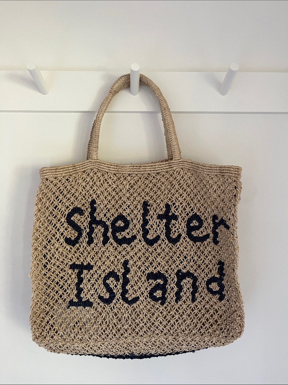 the Jacksons Shelter Island tote. Natural/navy